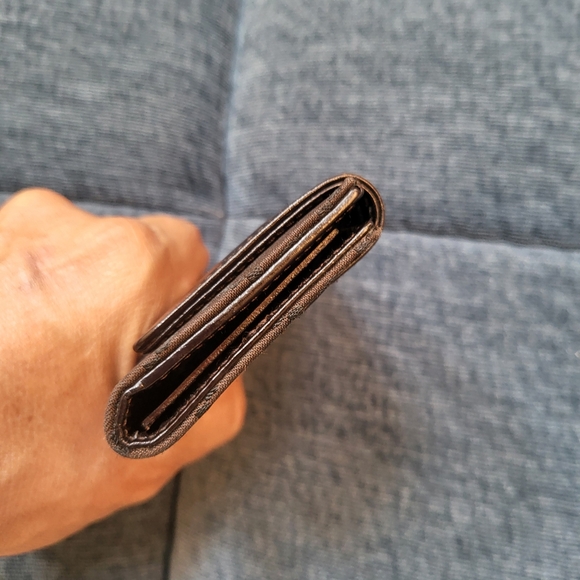 Gucci GG Canvas and Leather Key Holder.. Pristine!!! - Picture 8 of 10